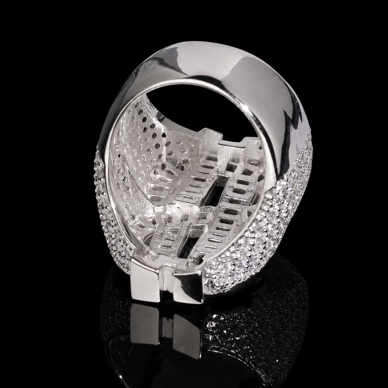 BAGUETTE MONEY SIGN RING