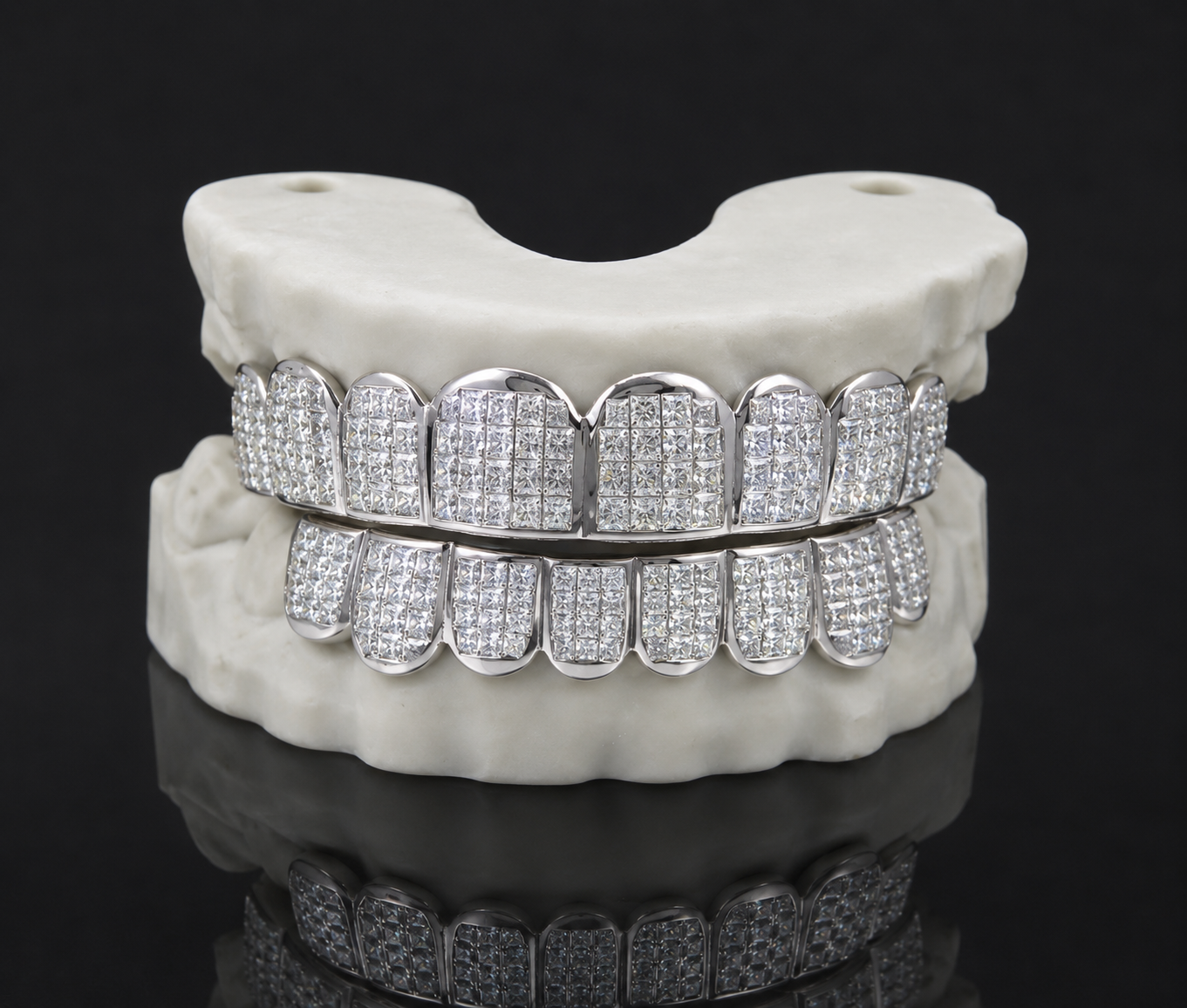 MOISSANITE INVISIBLE SET GRILLZ